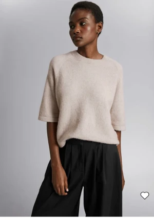 Other stories tröja  - Säljer min så fina other stories tröja💗 HELT SLUDSÅLD på hemsidan 