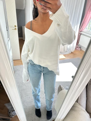 Stickad tröja  - Helt ny stickad tröja i storlek M