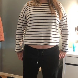 Randig tröja - Säljer för den inte kommer till andvändning.