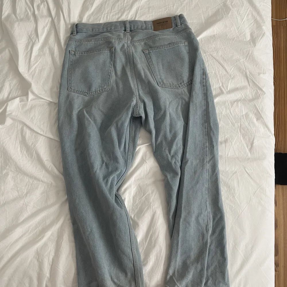 Storlek medium. Jeans & Byxor.