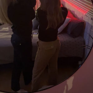 Juicy byxor - Säljer mina mörkblå juicy byxor då de ej kommer till användning längre. Strl S❤️