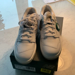 New Balance 550 White/Grey - Helt nya, köpt fel storlek