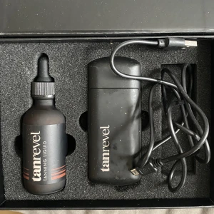 Tanrevel - Säljer nu min älskade tanrevel då jag köpt pro versionen, den funkar precis som den ska och det medföljer även en nästan helt full tanning oil i original färgen! 