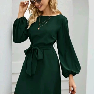 Klänning  - Helt ny klänning  St S