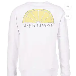 Oanvänd Acqua Limone tröja som ja inte får användning av och därför säljer. Storlek S, skriv privat för mer bilder.