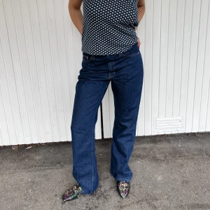 Blåa jeans  - Blåa jeans från zara i snygg modell 