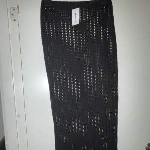 Oanvänd kjol/ cover up från Gina tricot finns i storleken xs och S 