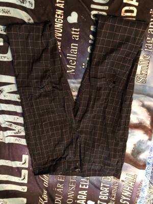 Kostymbyxa - Komstymbyxor i slim fit