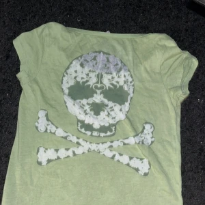 Vintage blus🩷 - Fint vintage blus med en fin detalj i baksidan 