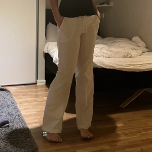 Linne byxor aldrig använda  - Linne byxor från bonprix som aldrig är använda då dom inte passade☺️ lappen är dock inte kvar🙃 stolek är 38 men passar 36 också 🩷💗