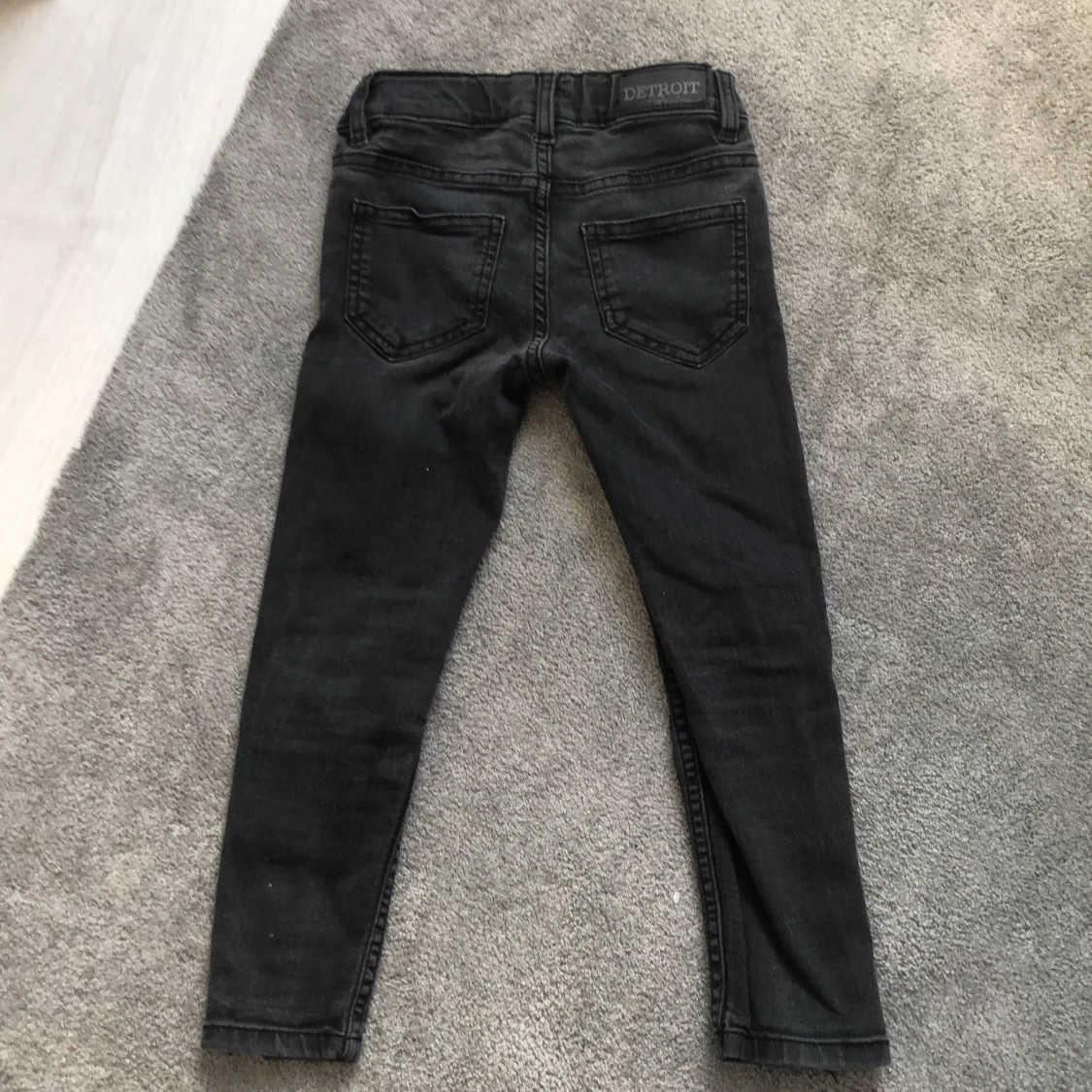 Svarta slim jeans - 90