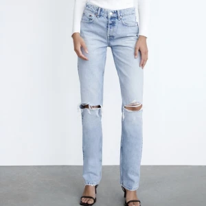 Jeans - Ett par jeans från zara som jag säljer i fint skick på grund av att de har blivit lite för små. Storlek 36💕💕