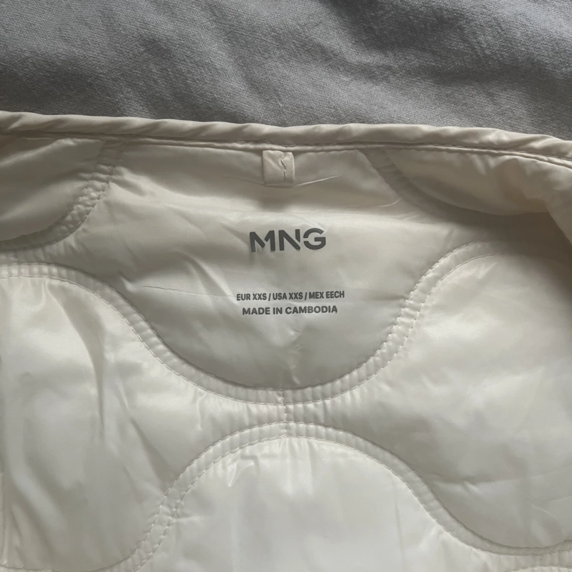 höst/vårjacka (vit/beige) - 91