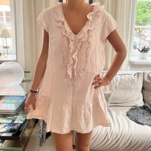 Klänning - Säljer denna super söta klänning🥰