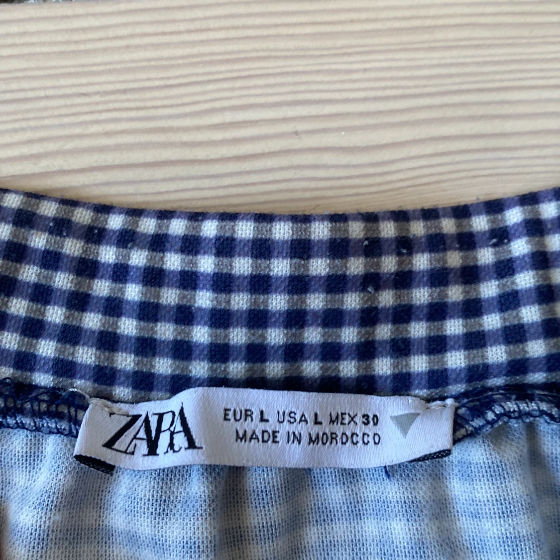 Volangkjol pepitarutig vit/blå - 90