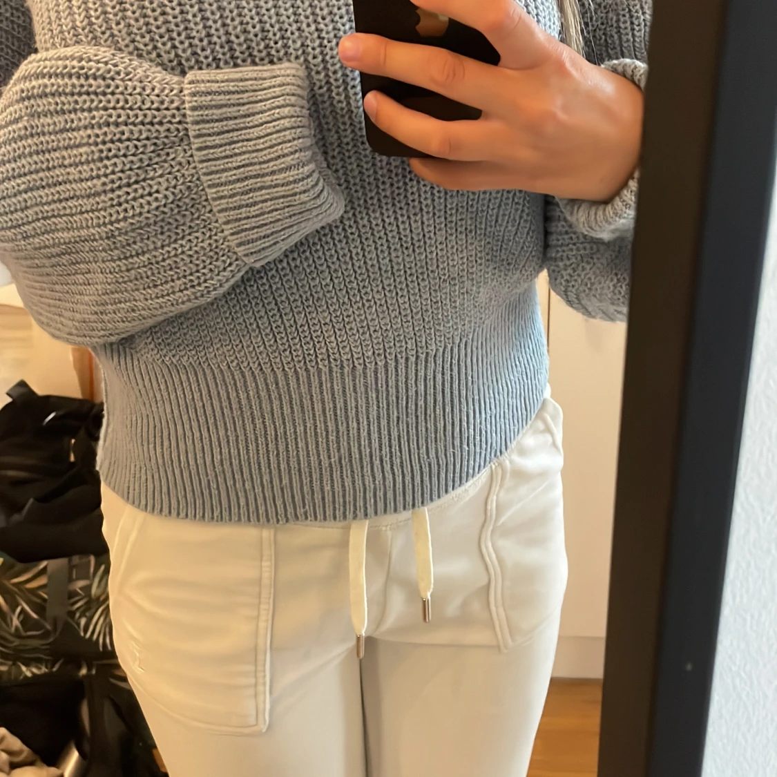 Blå stickad tröja - 90