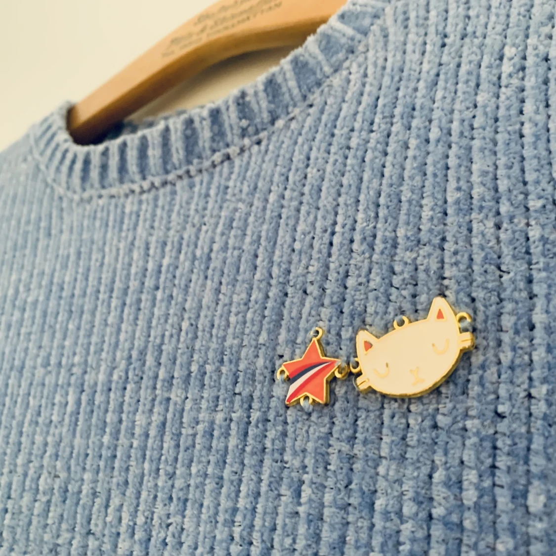 Blå stickad tröja - 90