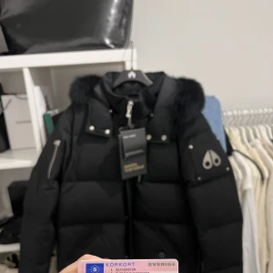 Moose Knuckles 3Q XL - Säljer helt ny 3Q, Strl Xl - sitter som L Nypris 12000kr Säljes för 5000kr alternativ bud 