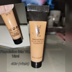 YSL foundation  - Foundation från YSL, 15ml.  Ny.  Färgkod: BR30