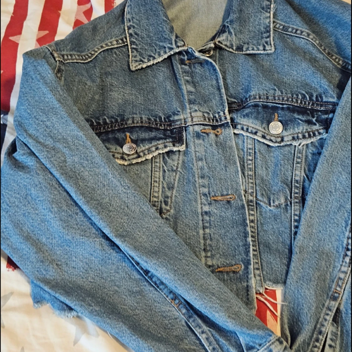 Jeans jacka från gina Tricot - 90