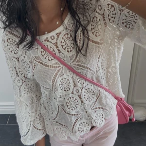 Blus - Säljer min fina blus eftersom att den inte kommer till användning