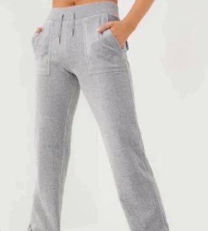 Juicy byxor  - Hej, säljer mina gråa juicy pågrund utav att dem inte kommer till andvändnig. Knappt använda, max 5 gånger 