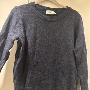 Stickad tröja - Stickad tröja från vila, helt oanvänd, stl S, nypris 329💙