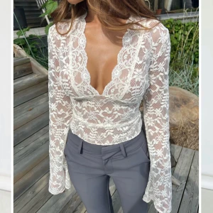 Spetstopp - Så fin spetstopp från venderbys som tyvärr var för liten😭(säljer eller byter mot en i storlek M/L)