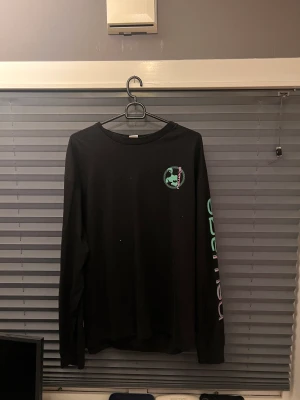 Modern tee - Cool t-shirt!! Almost never worn. Really good condition.  Feel free to ask questions (: 