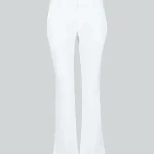 Säljer ett par vita bikbok kostymbyxor. Använda några gånger ca 2 gånger. Storlek Xs. 