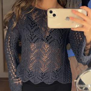 Så fin tröja från Zara😇Anvönd en gång, nyskick! Storlek S. 300kr+frakt. Skriv vid intresse eller frågor!❤️❤️