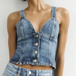 Jeans topp - Oanvänd prislapp på. St s men passar xs/s/m.