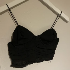 Fest topp - Snygg svart bustier topp🖤