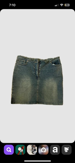 Grunge miniskirt  - En grunge miniskirt