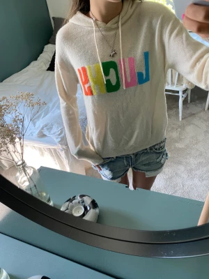 From future hoodie - Jöttemysig kashmir hoodie från from future Många är intresserade så jag startar en budgivning, skriv bud till mig privat🩷 Bud: 550kr