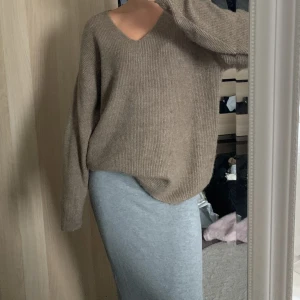 Stickad tröja - Fint skick 