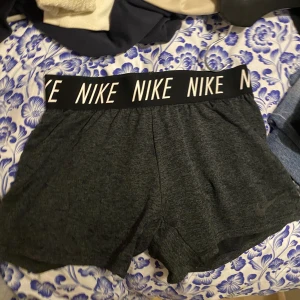Nike shorts  - Shorts är i perfekt 