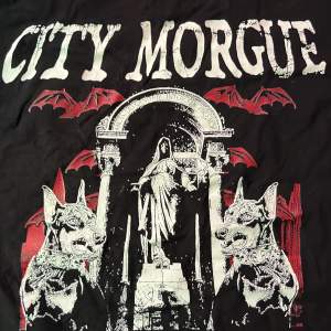 Limited edition city morgue merch t shirt från doms första drop någonsin kommer aldrig säljas igen 