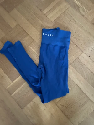 Tråningstights - Storlek xs, märke relode