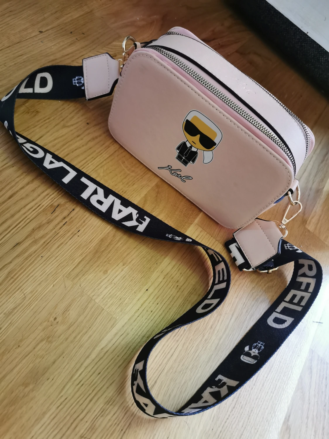 Väska karl lagerfelt