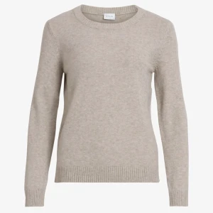 Vila stickad tröja - Säljer exakt denna stickade törja. Använd ett par gånger men har inga defekter nånstans. Super fin men kommer inte till användning längre. Nypris 269kr