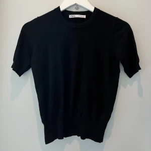 Zara topp - Fin tröja från Zara💗 knappt använd.