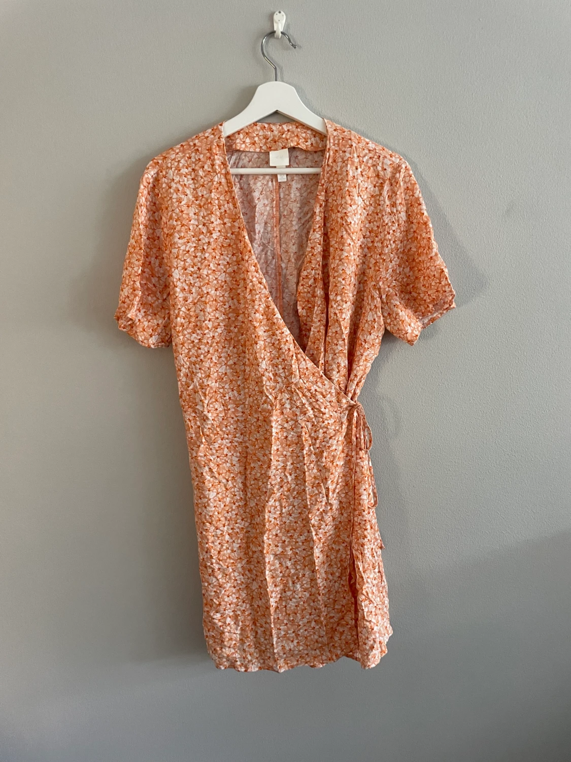 Klänning med blommor 