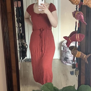 Klänning från Dorothy perkins  - Prislapp kvar 