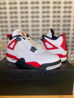 Jordan 4 ”RED CEMENT - Helt nya stl 43