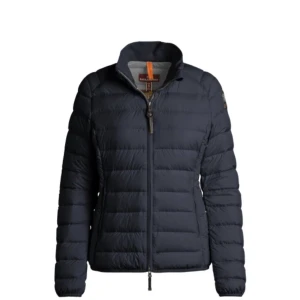 Jacka  - Säljer min parajumper jacka som jag inte längre har någon användning till. Använd en höst men i bra skick.😊