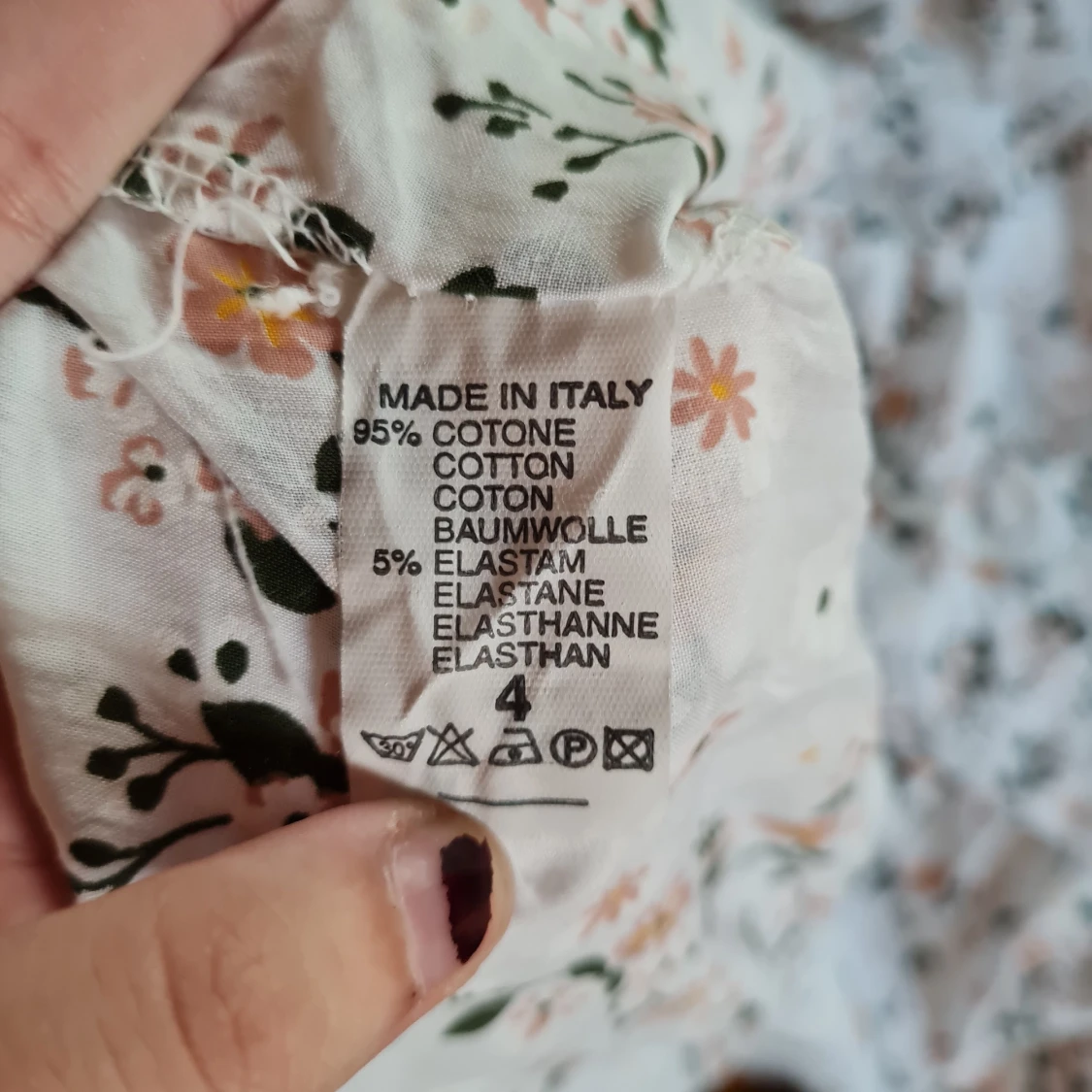 Blomstrande klänning - 91