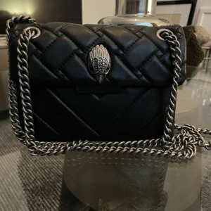 Väska - Helt oansvänd Kurt Geiger Mini Kensington väska🖤 650kr🖤
