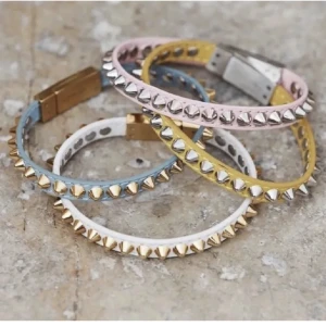 Edblad armband  - Säljer det rosa nit Edblad armbandet! Helt nytt aldrig använt 💕Nypris 499kr mitt pris 350kr