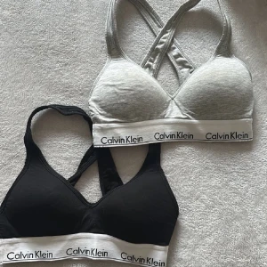 calvin klein bh - säljer dessa bh:ar från calvin klarinett för de är för små💗knappt andvända så de är i nytt skick💗priset kan diskuteras!!
